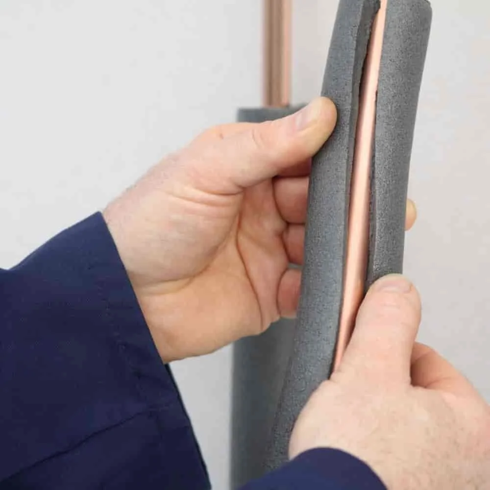 "AEROFLEX® SH Rohrisolierung, Rohrdämmung - 2m, Flexibler Dämmstoff aus Geschlossenzelligem Schaum Kautschukbasis, Schwarz - 76 x 40 mm image"